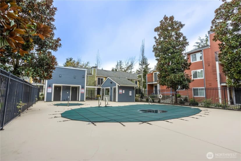 Property photo for 12607 Se 41st Place #h207, Bellevue photo 23