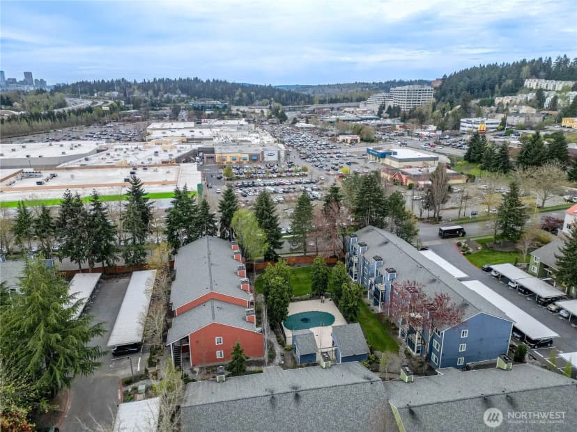 Property photo for 12607 Se 41st Place #h207, Bellevue photo 27