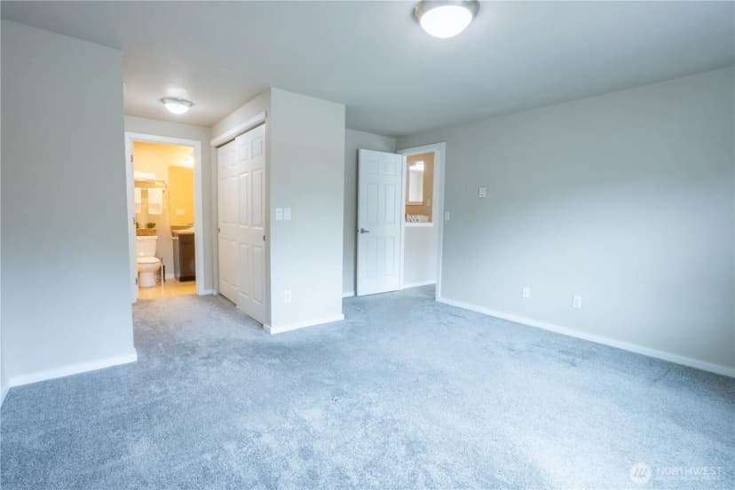 Property photo for 12607 Se 41st Place #h207, Bellevue photo 11