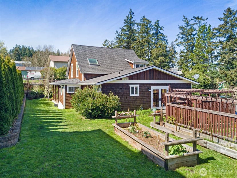 Property photo for 326 Carter St, San Juan Island photo 21