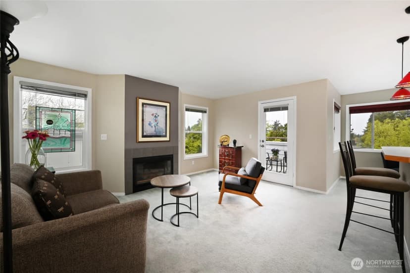 Property photo for 3435 California Avenue Sw #303, Seattle photo 8