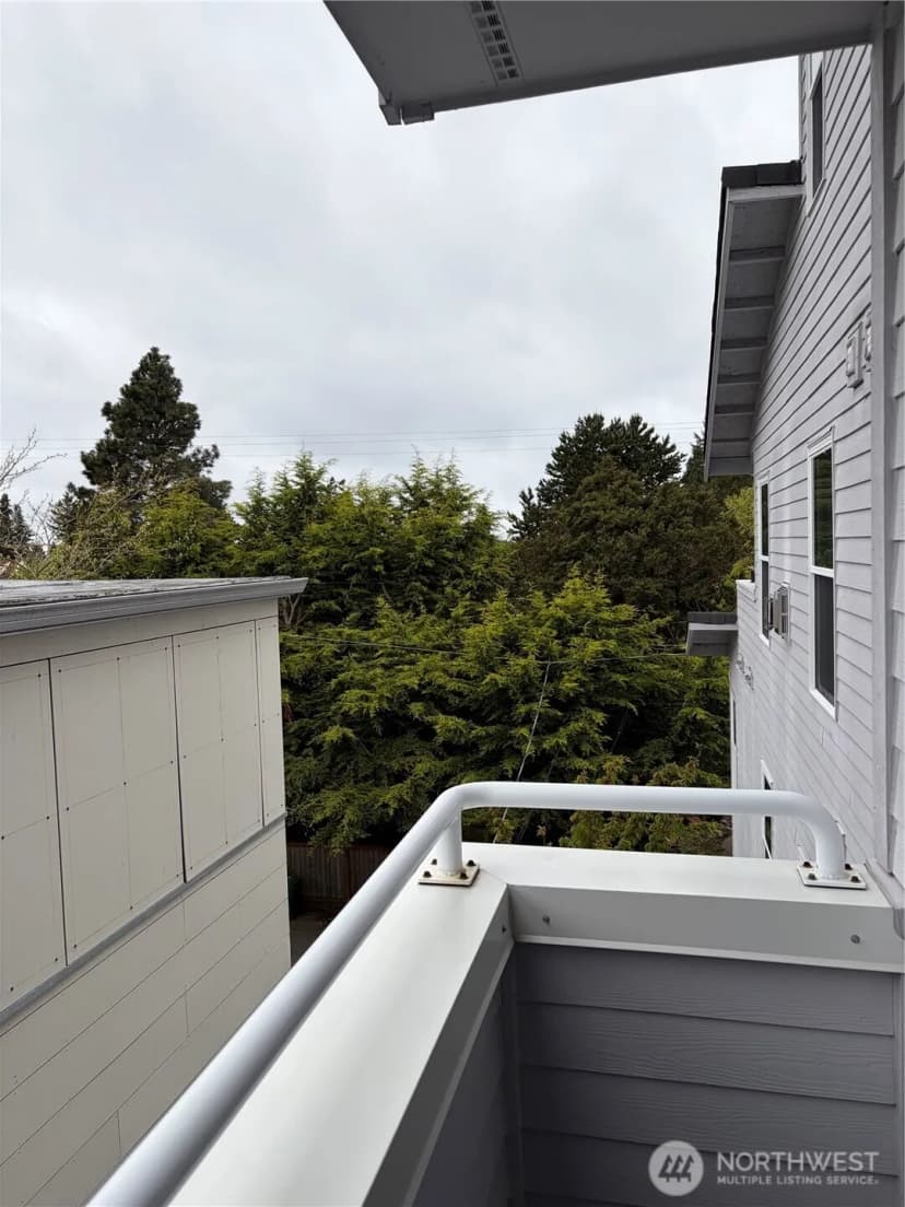 Property photo for 3435 California Avenue Sw #303, Seattle photo 21