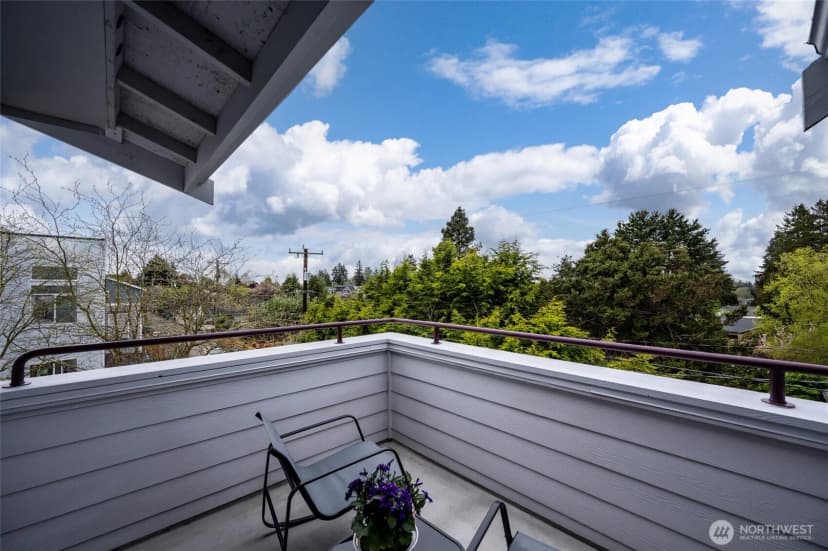 Property photo for 3435 California Avenue Sw #303, Seattle photo 34