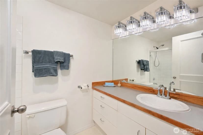 Property photo for 3435 California Avenue Sw #303, Seattle photo 25