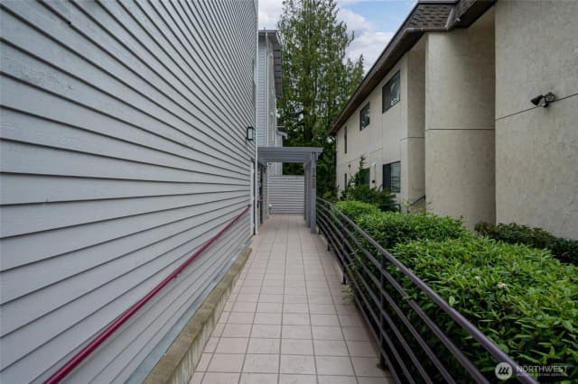Property photo for 3435 California Avenue Sw #303, Seattle photo 2