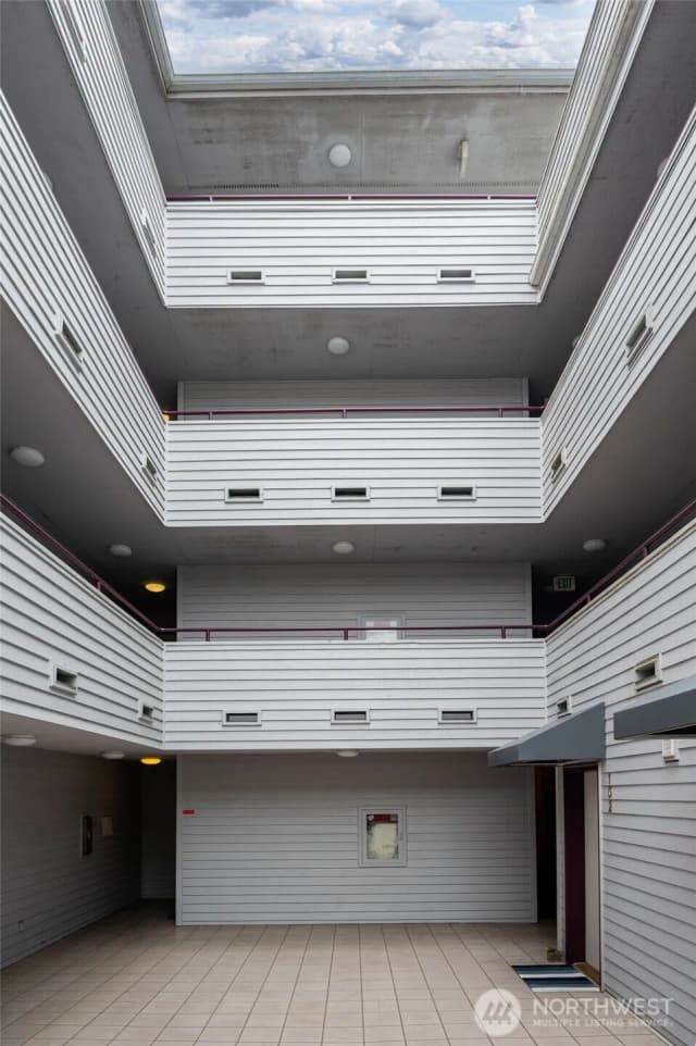 Property photo for 3435 California Avenue Sw #303, Seattle photo 5