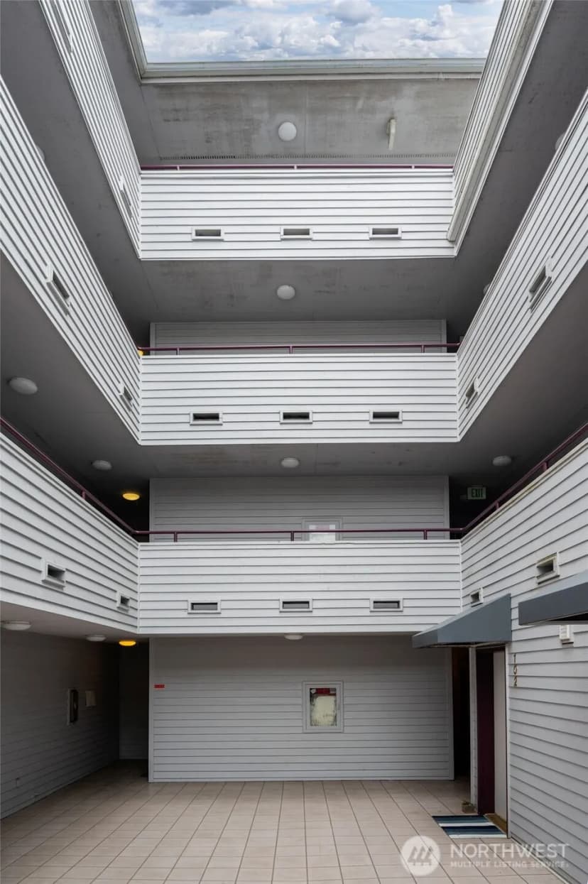 Property photo for 3435 California Avenue Sw #303, Seattle photo 5