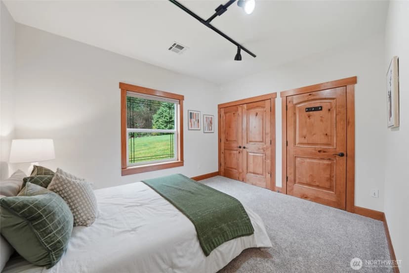 Property photo for 10932 206th Street Se, Snohomish photo 19