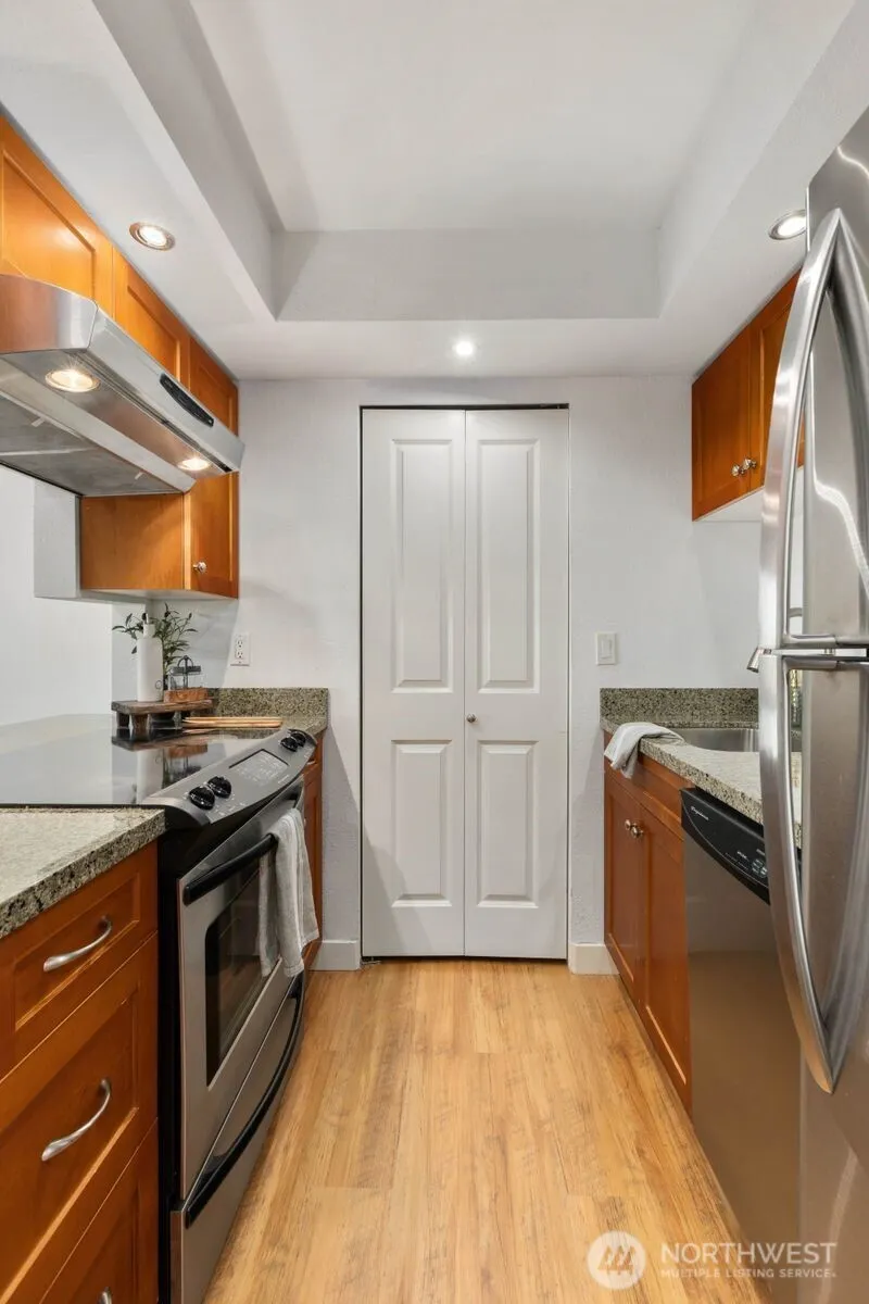 Property photo for 937 N 200th Street #b 203, Shoreline photo 12