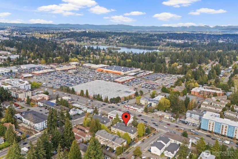 Property photo for 937 N 200th Street #b 203, Shoreline photo 29