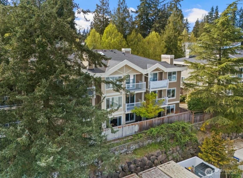 Property photo for 937 N 200th Street #b 203, Shoreline photo 26
