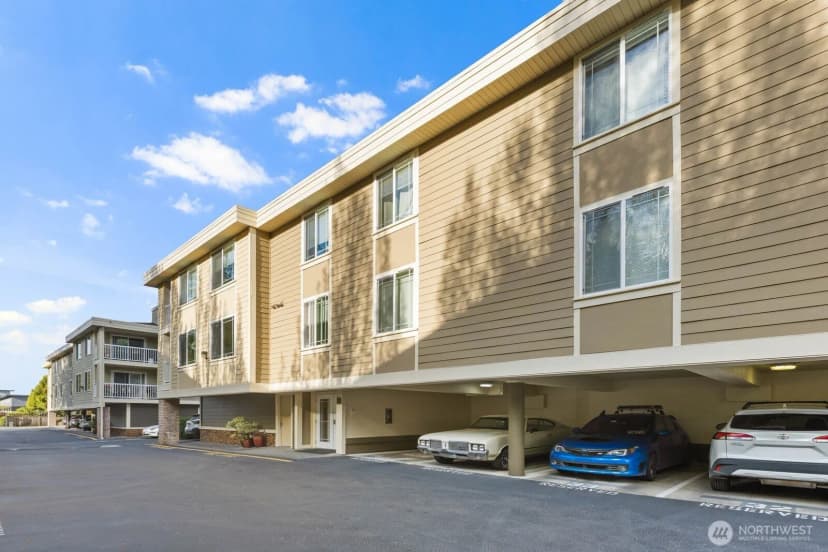 Property photo for 937 N 200th Street #b 203, Shoreline photo 24