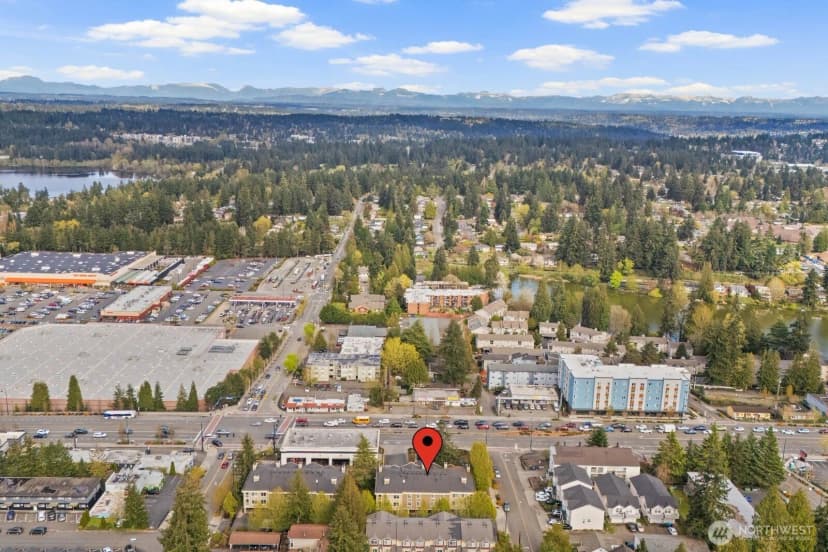 Property photo for 937 N 200th Street #b 203, Shoreline photo 27