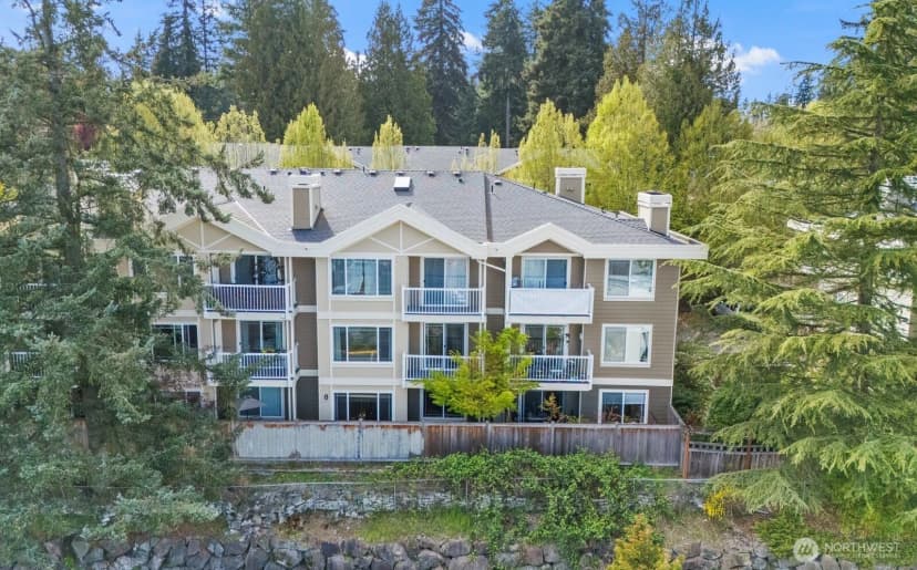 Property photo for 937 N 200th Street #b 203, Shoreline photo 3