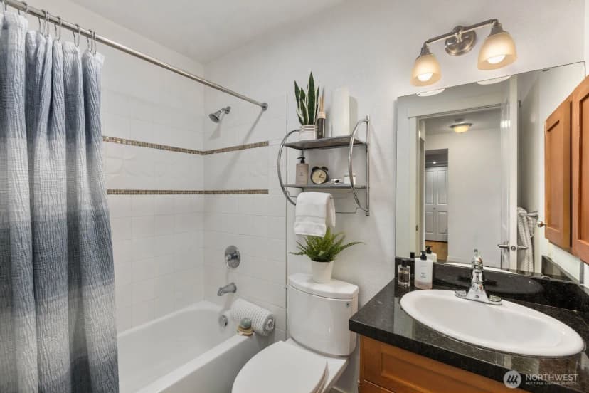 Property photo for 937 N 200th Street #b 203, Shoreline photo 19