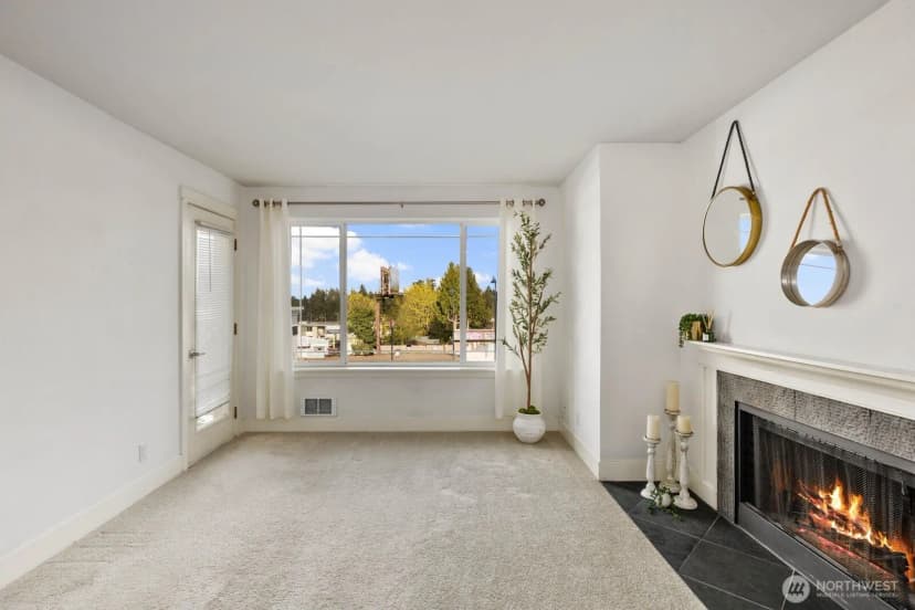 Property photo for 937 N 200th Street #b 203, Shoreline photo 7