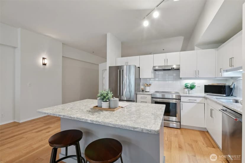 Property photo for 526 1st Avenue S #405, Seattle photo 5