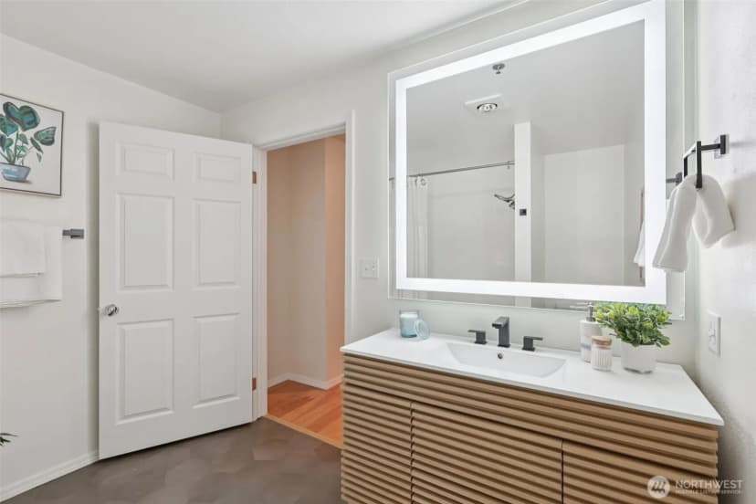 Property photo for 526 1st Avenue S #405, Seattle photo 11
