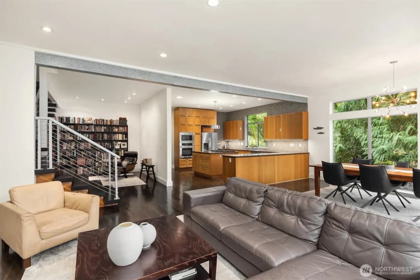 Property photo for 1534 Hillside Drive Se, Issaquah photo 12
