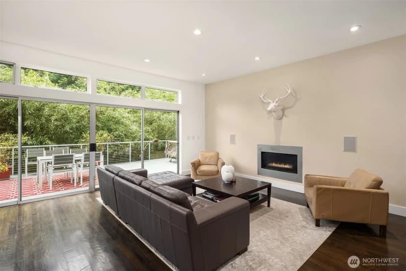 Property photo for 1534 Hillside Drive Se, Issaquah photo 11