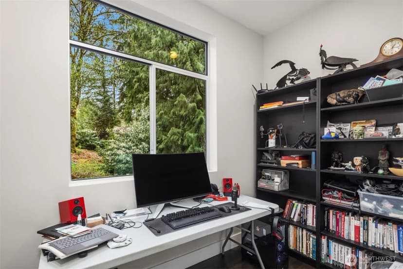 Property photo for 1534 Hillside Drive Se, Issaquah photo 14