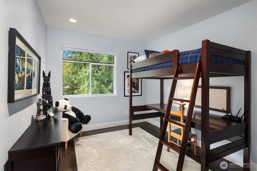 Property photo for 1534 Hillside Drive Se, Issaquah photo 22