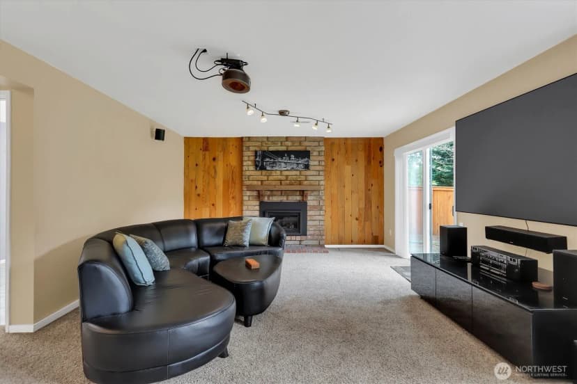 Property photo for 2212 186th Avenue Ne, Redmond photo 22