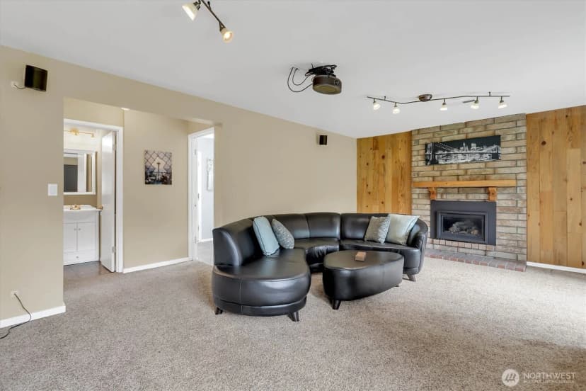 Property photo for 2212 186th Avenue Ne, Redmond photo 21