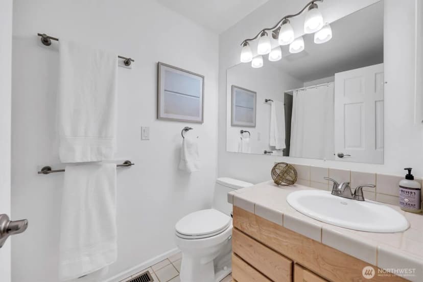 Property photo for 2212 186th Avenue Ne, Redmond photo 19