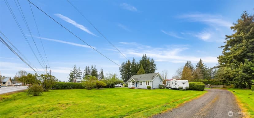 Property photo for 6981 Hannegan Road, Lynden photo 2