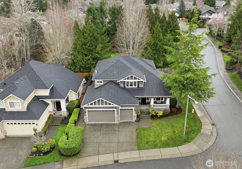 Property photo for 928 271st Avenue Se, Sammamish photo 2