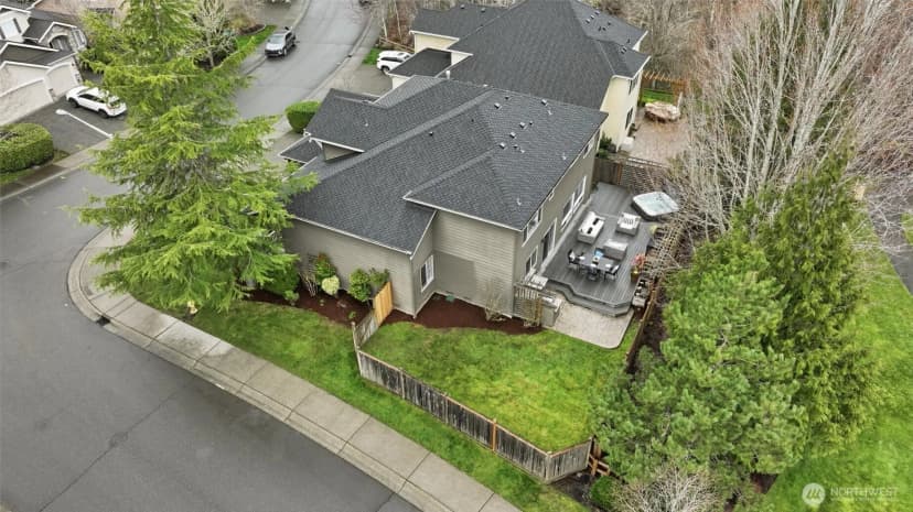 Property photo for 928 271st Avenue Se, Sammamish photo 38