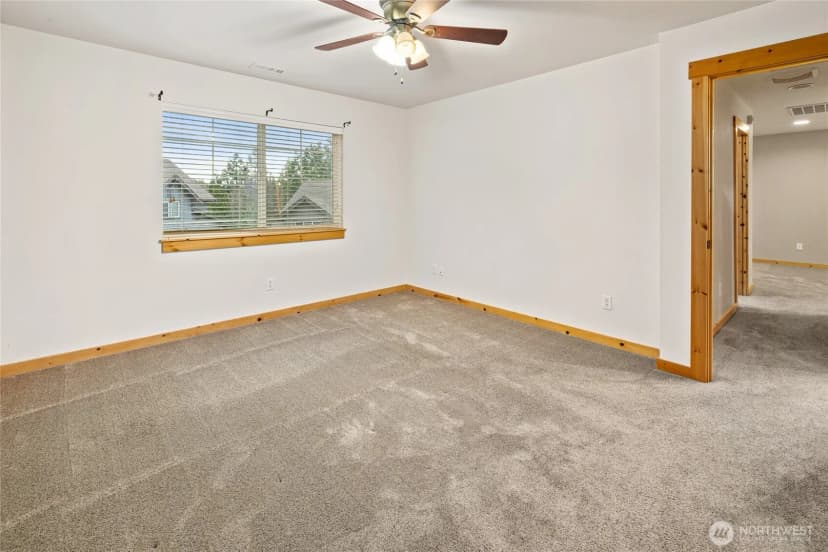 Property photo for 231 Clearwater Loop #1, Ronald photo 14