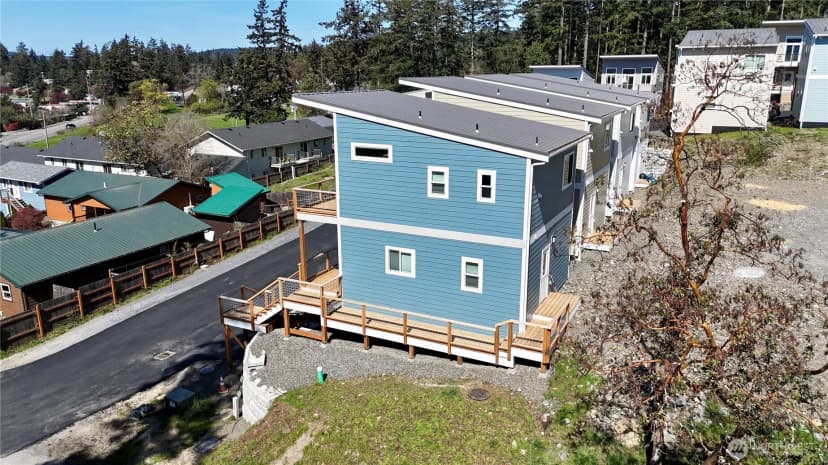 Property photo for 621 Finnegan Way, Friday Harbor photo 2