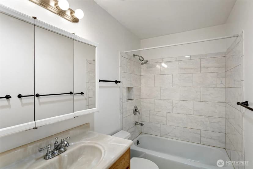 Property photo for 5620 200th Street Sw #a102, Lynnwood photo 4