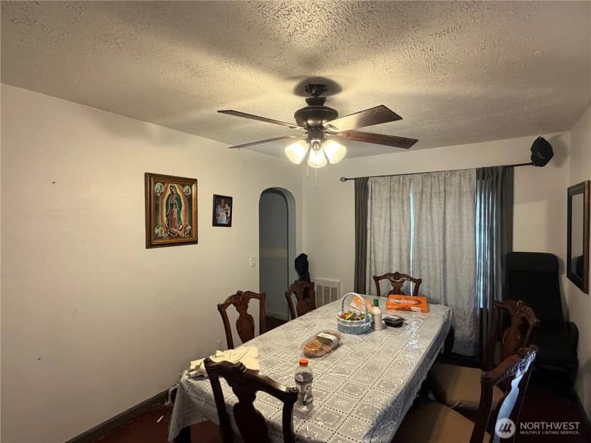 Property photo for 1414 S 7th Street, Mount Vernon photo 14
