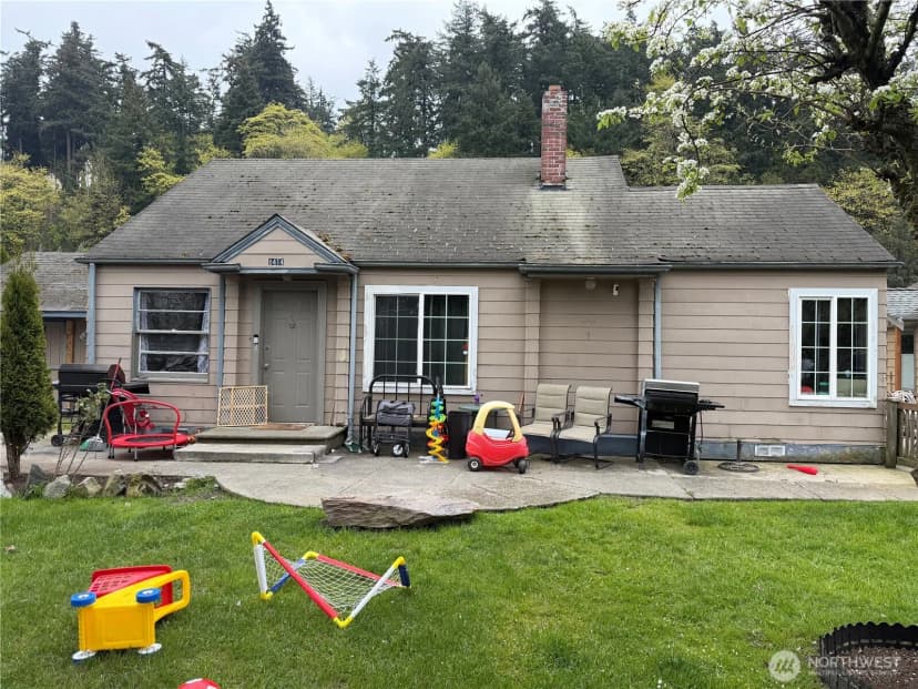 Property photo for 1414 S 7th Street, Mount Vernon