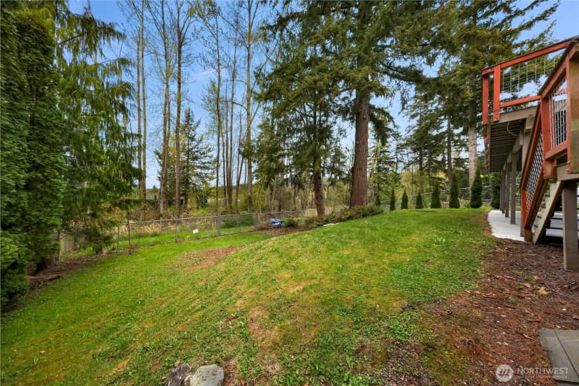 Property photo for 1356 Welling Rd, Bellingham photo 8
