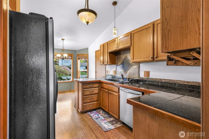 Property photo for 1356 Welling Rd, Bellingham photo 18
