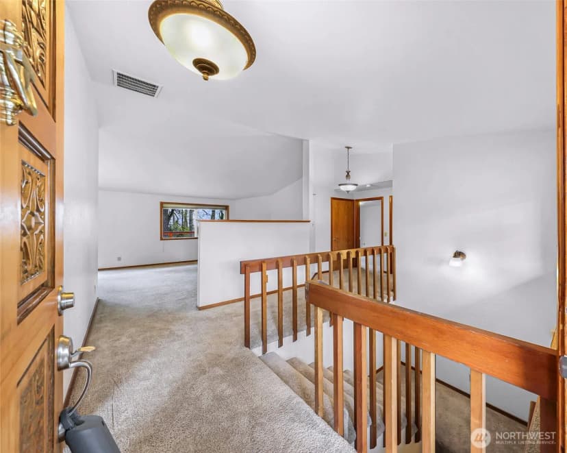 Property photo for 1356 Welling Rd, Bellingham photo 13