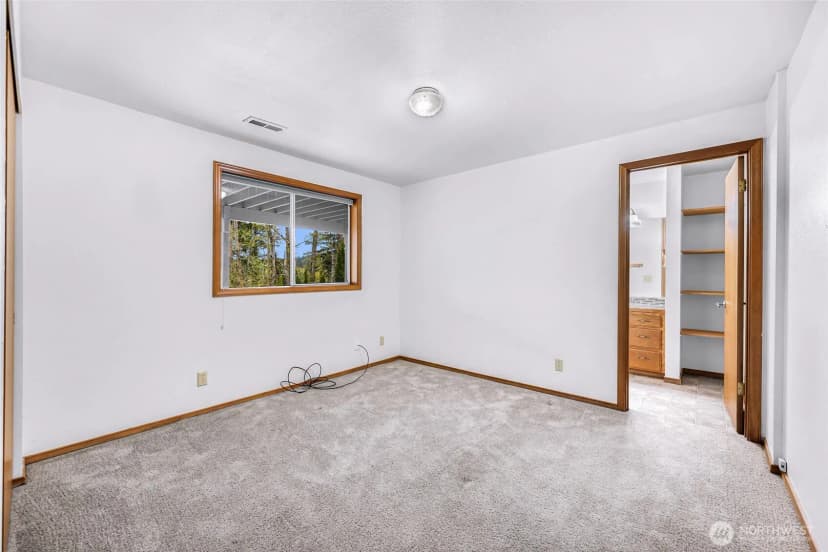 Property photo for 1356 Welling Rd, Bellingham photo 31
