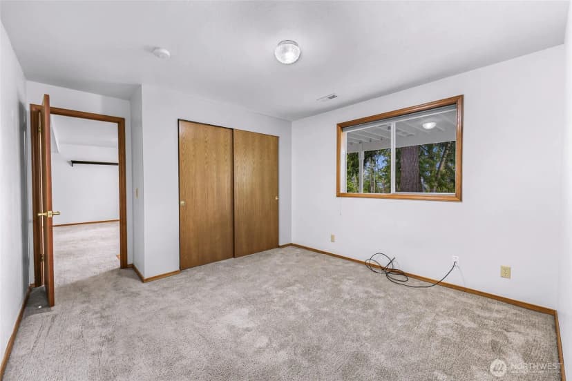 Property photo for 1356 Welling Rd, Bellingham photo 32