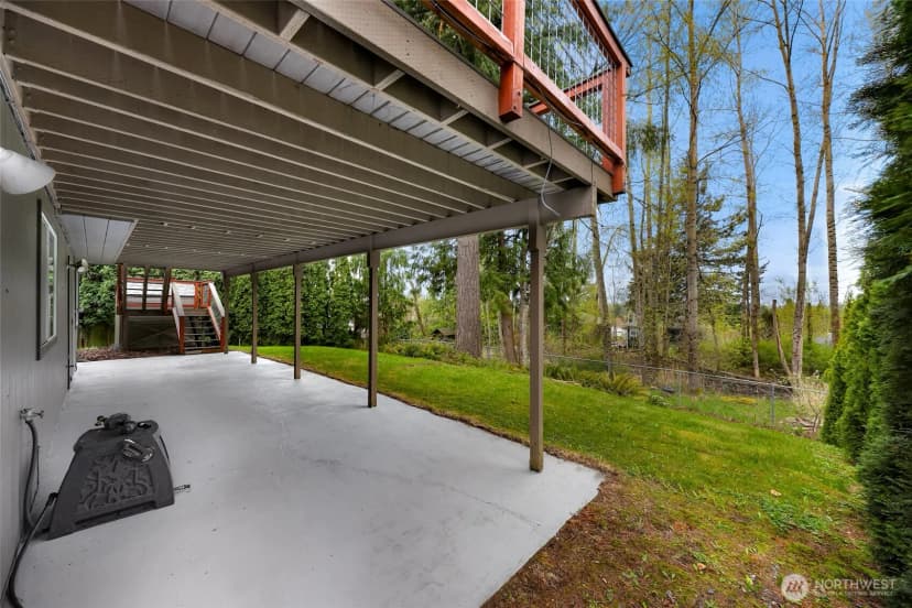 Property photo for 1356 Welling Rd, Bellingham photo 4