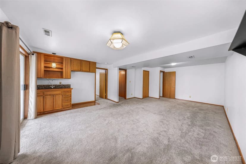 Property photo for 1356 Welling Rd, Bellingham photo 30