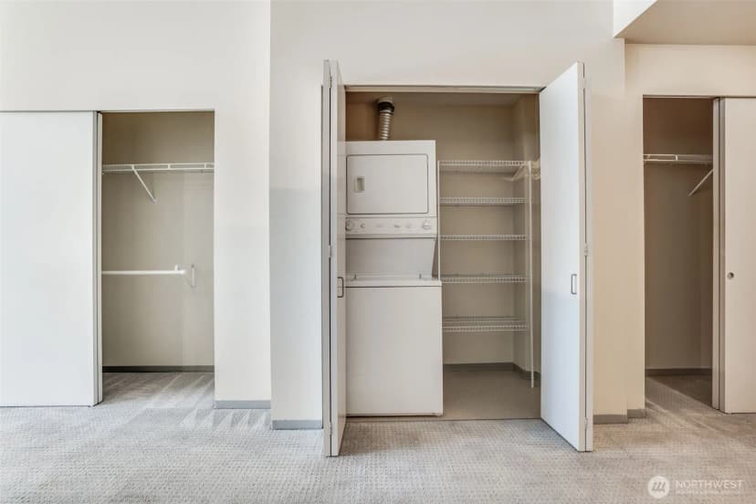 Property photo for 2717 Western Avenue #8020, Seattle photo 17
