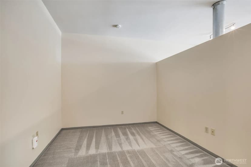Property photo for 2717 Western Avenue #8020, Seattle photo 13