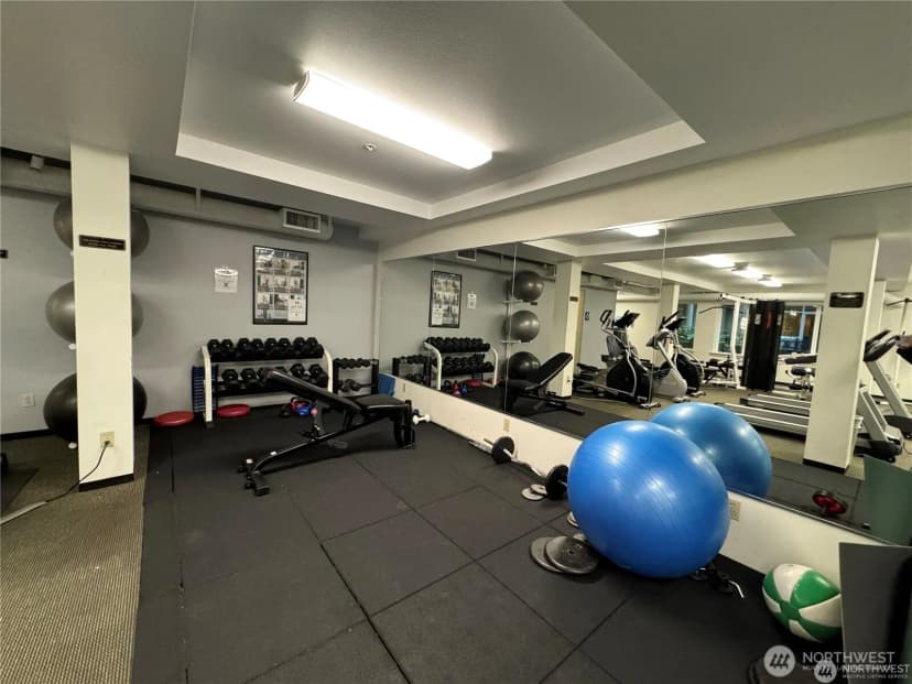 Property photo for 2717 Western Avenue #8020, Seattle photo 24