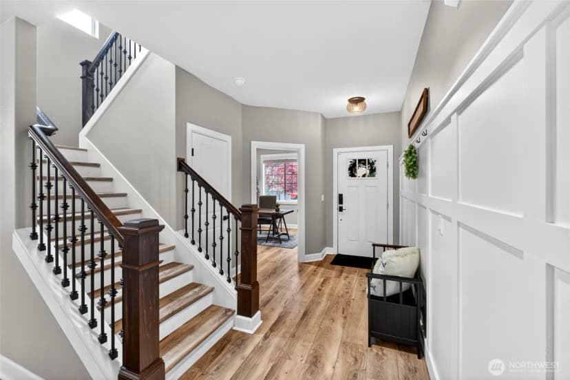 Property photo for 14207 Overlook Drive E, Bonney Lake photo 5