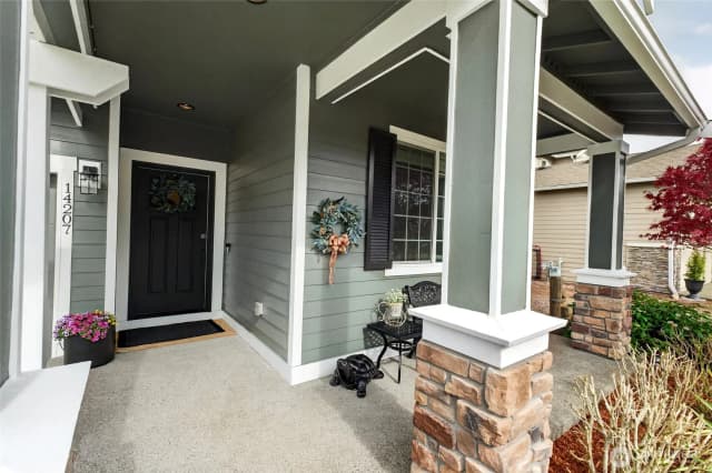 Property photo for 14207 Overlook Drive E, Bonney Lake photo 3