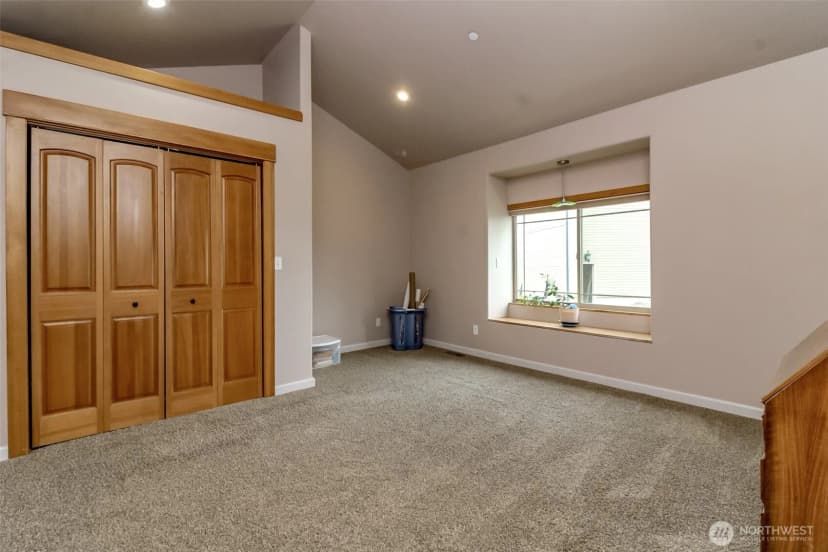Property photo for 47335 260th Avenue Se, Enumclaw photo 18